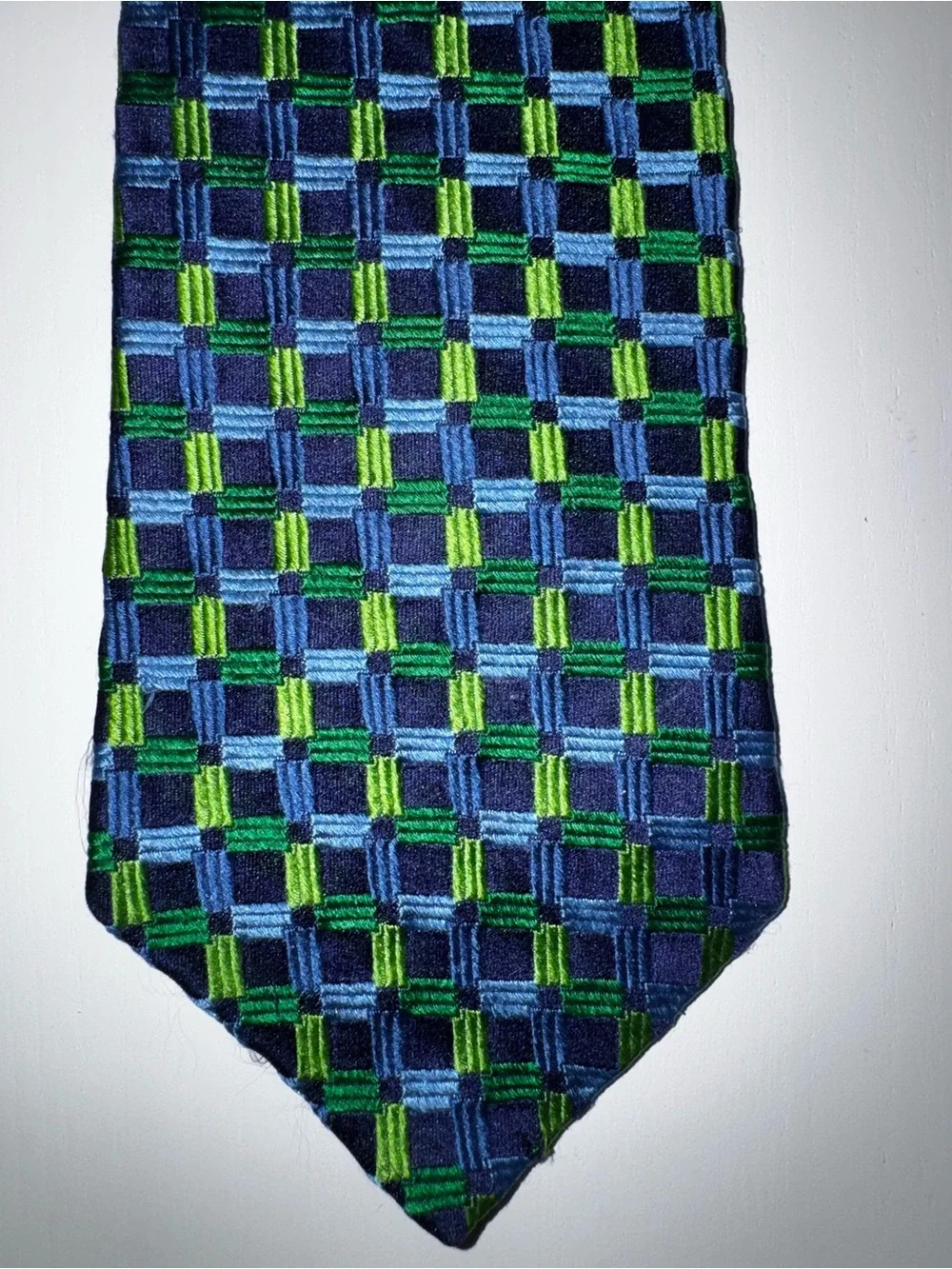 Tommy Hilfiger Men’s Woven 100% Silk Geometric Tie Blue Green Logo Accent